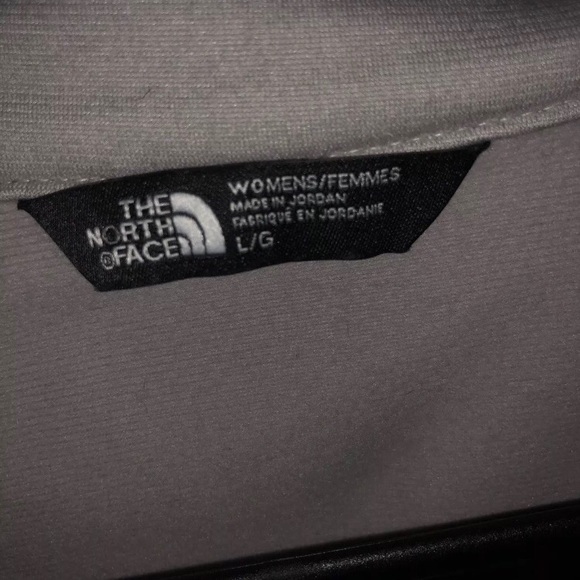 Women’s North Face Jacket - Picture 4 of 4